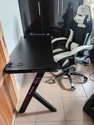 Furgle Pro Gaming Chair Paired With a Cantoword Y-Shaped Gaming Desk.