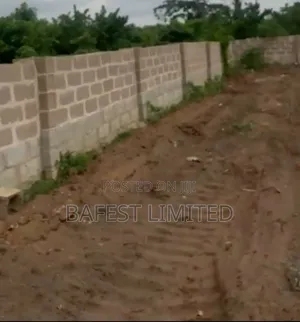 5 Acers of Land for Sale After Inter Change Lagos/Ibadan Expressway