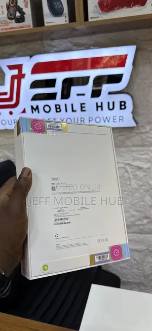 New Apple iPad (2025) 128 GB Blue