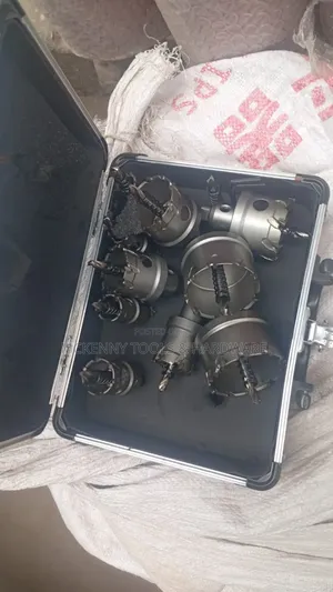 Tungsten Carbide Tipped) Hole Saw Kit,