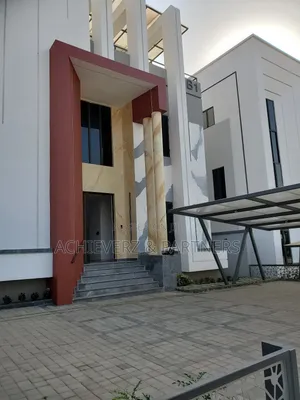 7bdrm Mansion in Guzape District for sale