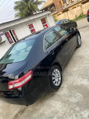 Toyota Camry LE 4dr Sedan (2.5L 4cyl 6AM) 2010 Black
