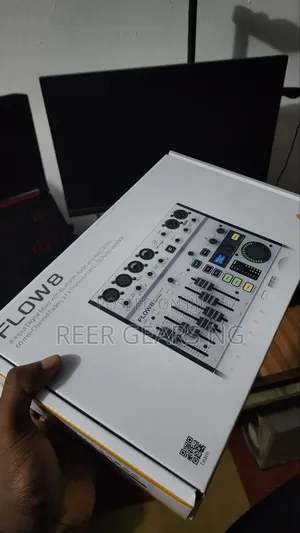 Behringer Flow 8 Digital Mixer