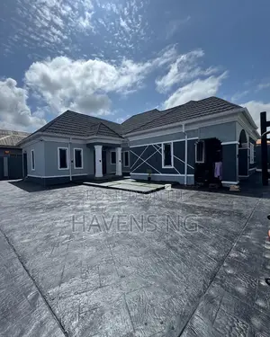 3bdrm Bungalow in Oluyole for sale