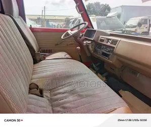 Mazda E2000 2000 Red