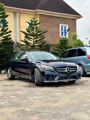 Mercedes-Benz C300 2016 Blue