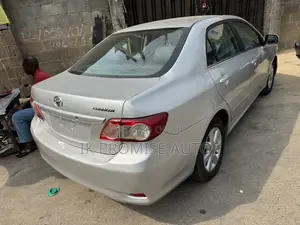Toyota Corolla 2012 Silver