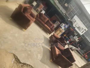 Padded Sofa Fabric Chairs by 7 Seaters.