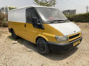 Ford Transit 2004 Yellow