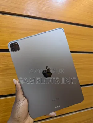 Apple iPad Pro 11 (2022) 128 GB Gray
