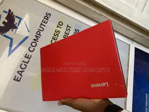 Laptop Lenovo 300e 2GB Intel Celeron SSD 32GB