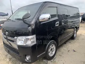 Toyota HiAce 2010 Black