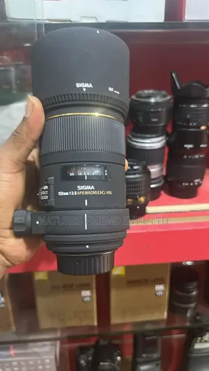Sigma Len
105mm
F2.8