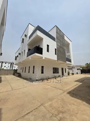 5bdrm Duplex in Mabushi for sale