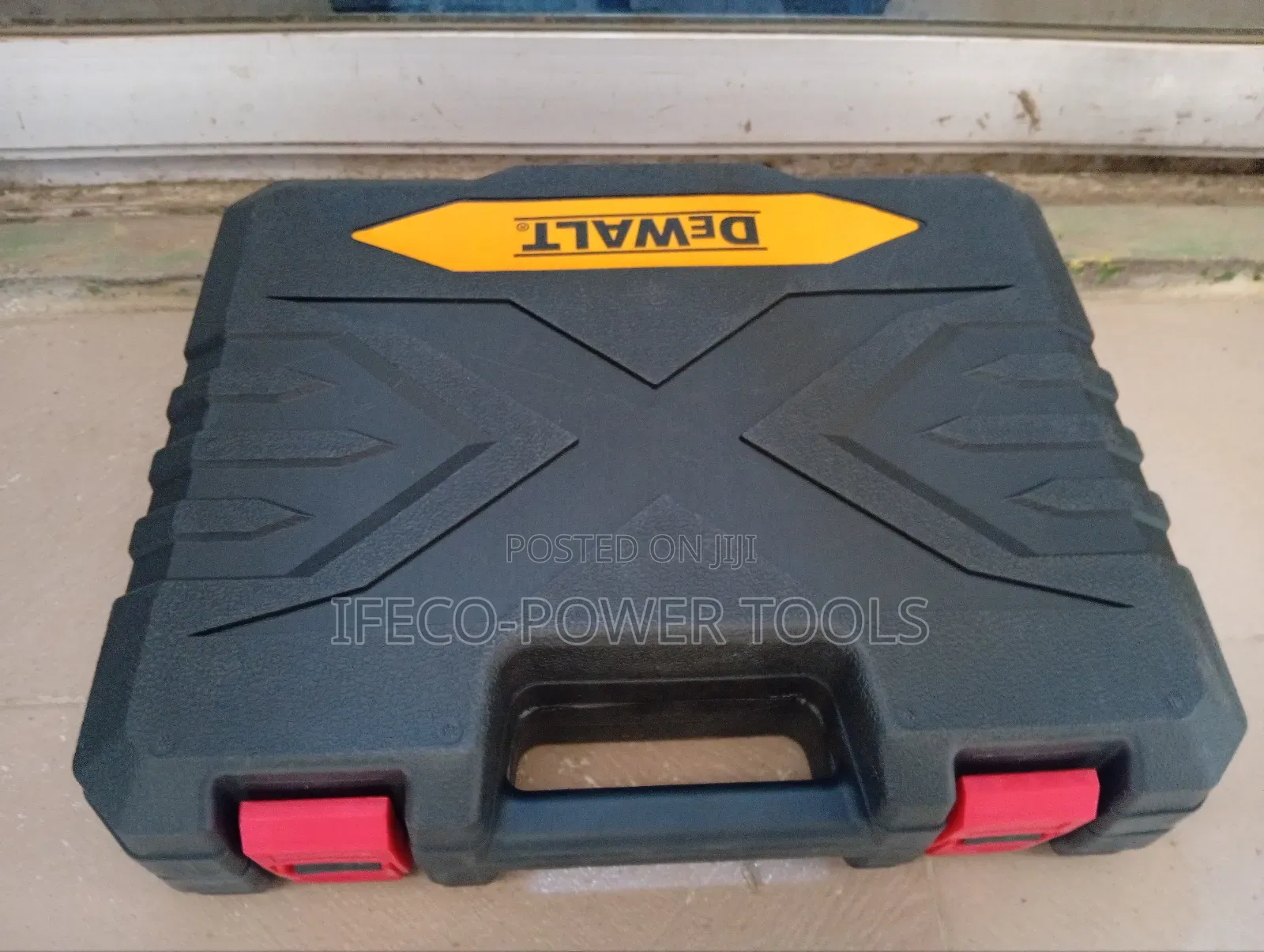 Dewalt Cordless Drill Driver and Impact Tool Kit.