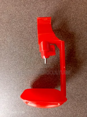 Automatic Red Nipple Drinkers With Cup for Birds.