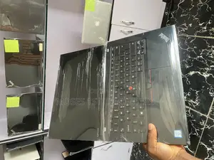 New Laptop Lenovo 8GB Intel Core i5 SSD 256GB