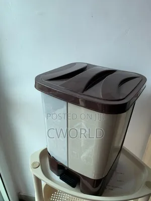 Trash/Waste Can