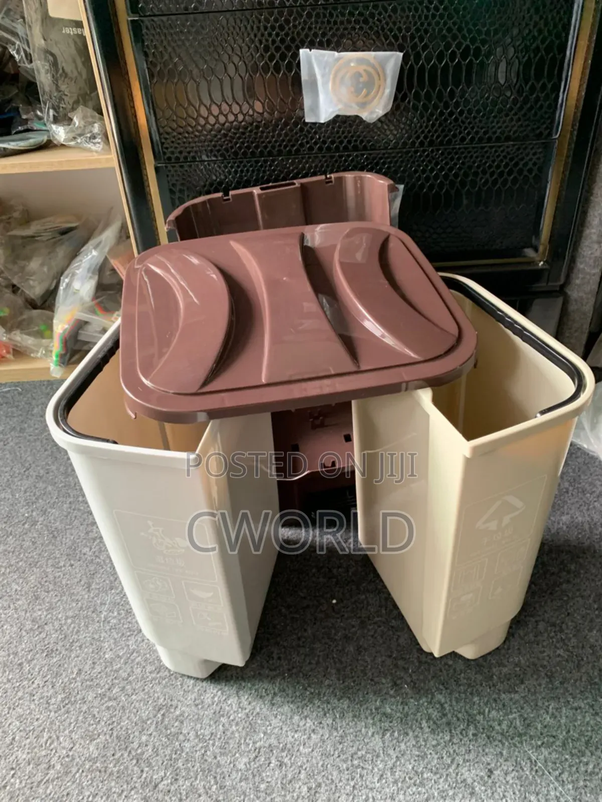 Trash/Waste Can