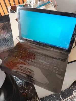 Laptop HP 8GB HDD+SSD 750GB