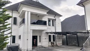 5bdrm Duplex in Majestic Estate ,, New Layout for sale