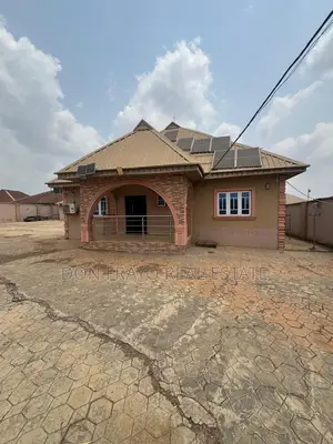 3bdrm Bungalow in Amugba Olorunda Area, Akobo for sale
