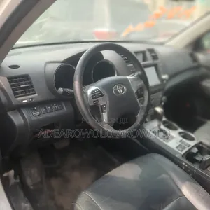 Toyota Highlander 2012 White