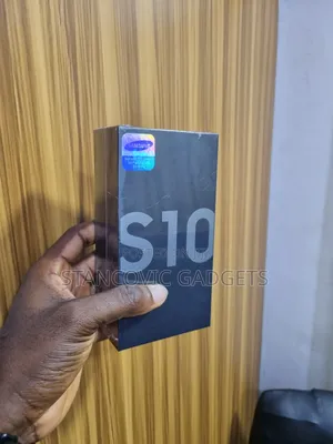 New Samsung Galaxy S10 128 GB Black