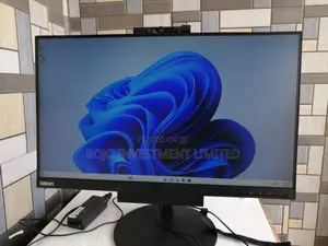 Desktop Computer Lenovo ThinkCentre 24 8GB Intel Core i5 SSD 256GB