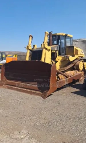 Low Bed, Flat Bed, Payloader, Excavator, Crane , Swamp Boggy Rental