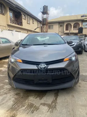 Toyota Corolla LE Eco (1.8L 4cyl 2A) 2018 Gray