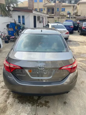Toyota Corolla LE Eco (1.8L 4cyl 2A) 2018 Gray