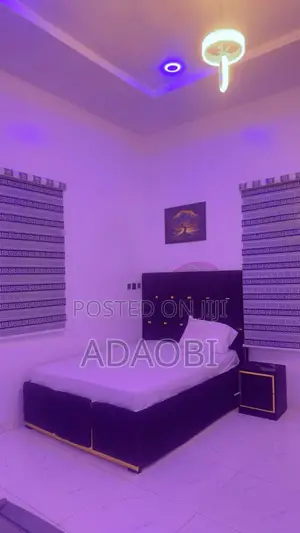 U Can Get This Place for Daily With Ac Fridge Tv DSTV