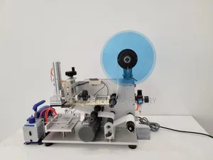 Semi-Automatic Flat Bottles Sticker Labelling Machine