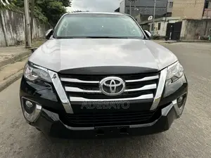 Toyota Fortuner 2.7 RWD 2020 Black