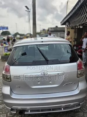 Toyota Matrix XR Hatchback AWD (1.8L 4cyl 4A) 2006 Silver