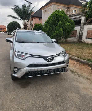 Toyota RAV4 Limited AWD 2019 Silver