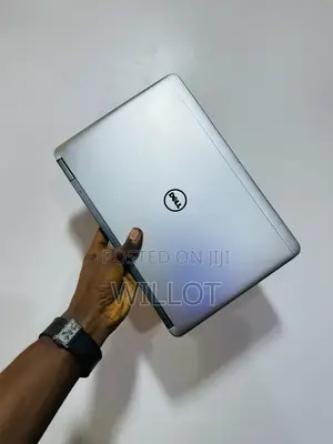 Laptop Dell Latitude 7420 8GB Intel Core i7 SSD 256GB