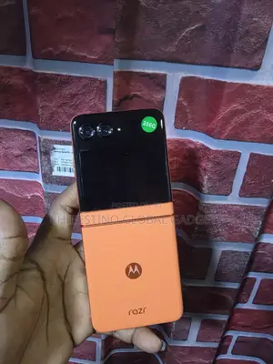 Motorola Razr 50 256 GB Orange