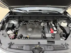Toyota Highlander XSE 2021 Silver
