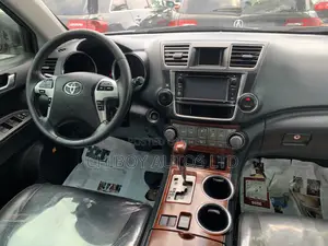 Toyota Highlander 2013 Silver