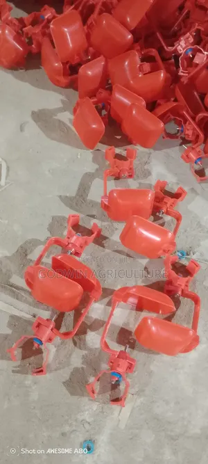 Unique Red Nipple Cup Drinkers