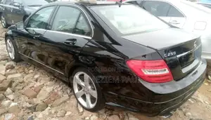 Mercedes-Benz C250 2014 Black