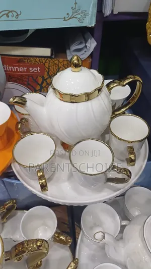 Elegant and Quality 8pcs Tea Cup and Saucer Set