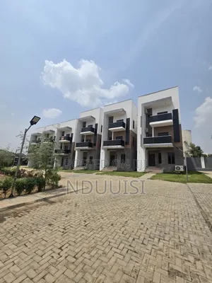 4bdrm Townhouse/Terrace In Life Camp For Sale
