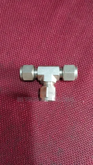 Swaglock 8mm Tee Od Connector