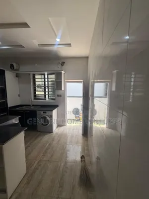 1bdrm Shared Apartment in Chevron for rent