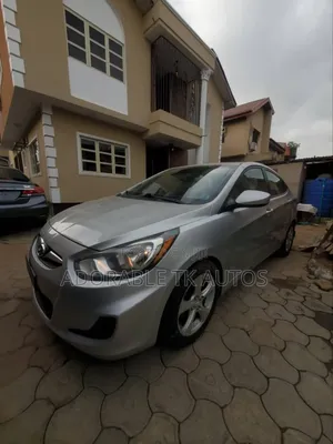 Hyundai Accent GLS 2012 Silver