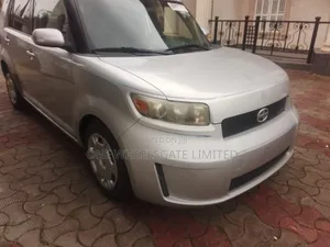 Scion xB Base 2010 Silver