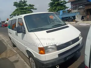 Volkswagen Transporter 2002 White